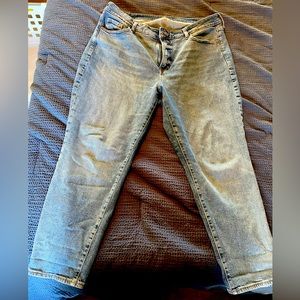 Old Navy medium wash jeans size 18 petit